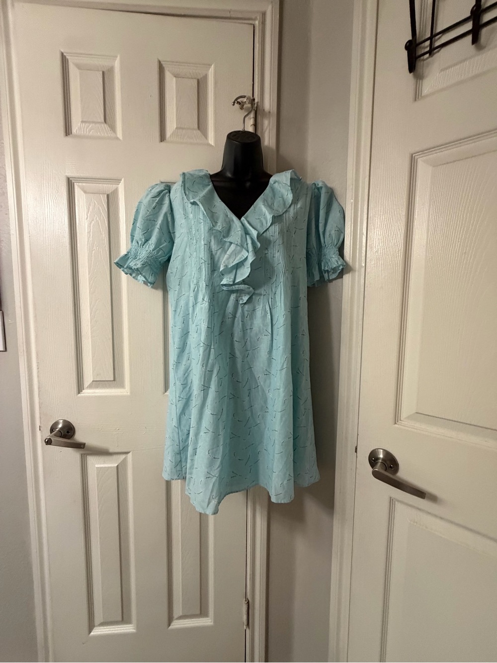 Vineyard Vines Light Blue Floral Ruffle V Neck Puff Sleeve Mini Dress M